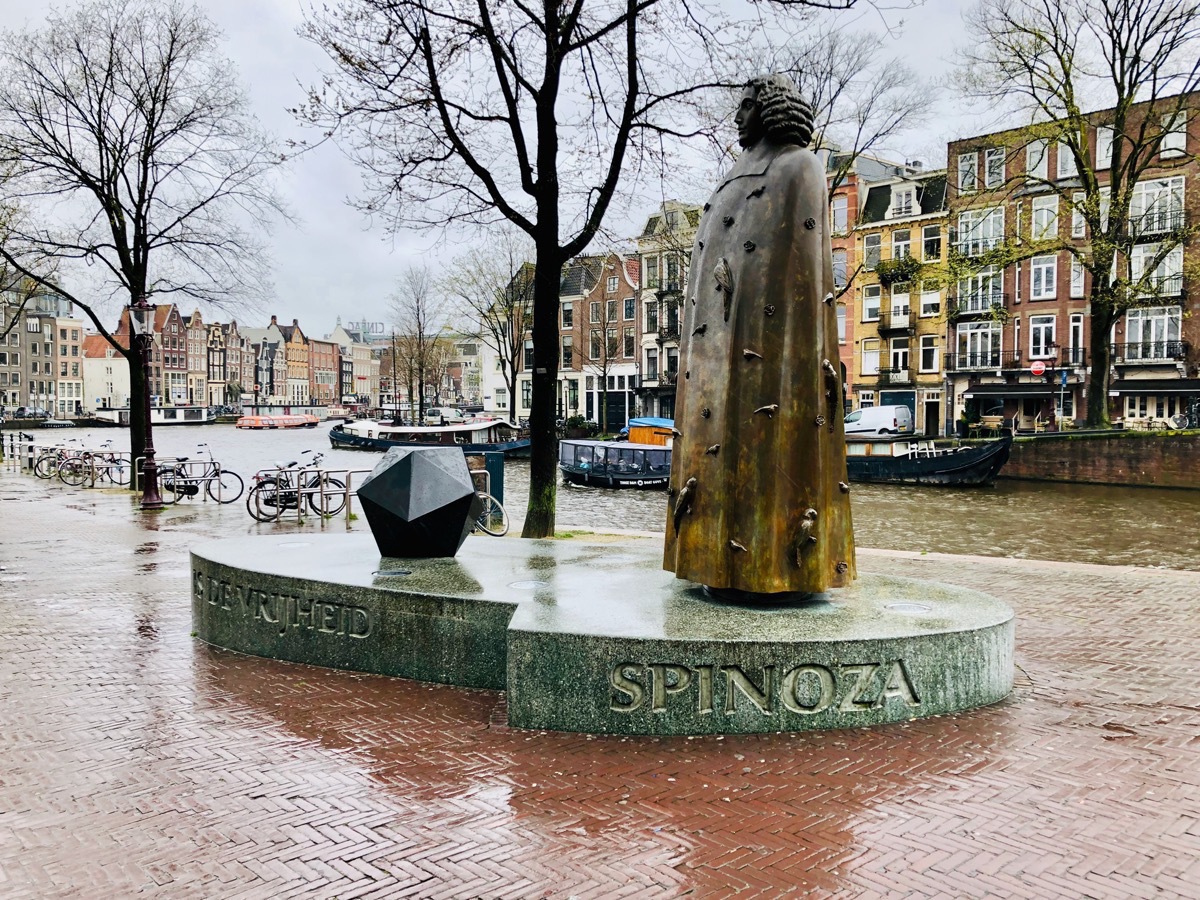 Baruch Spinoza statue